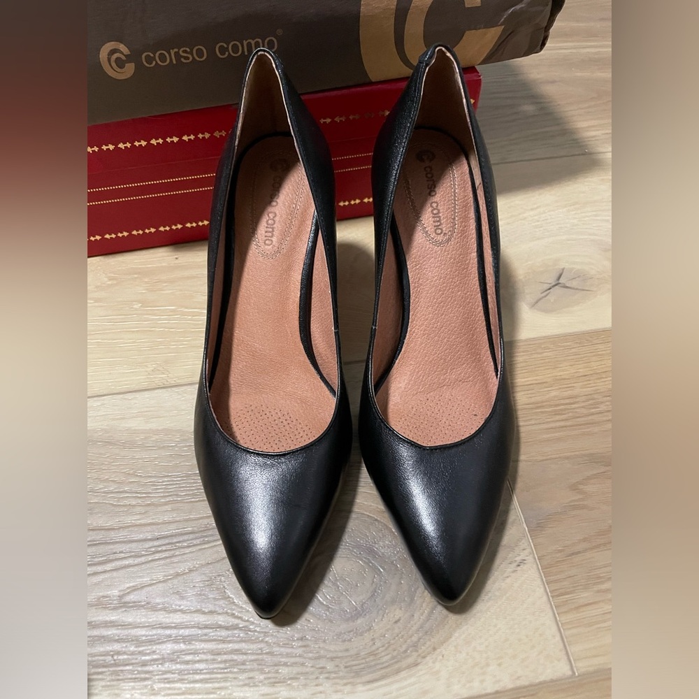 Corso Como black leather pumps